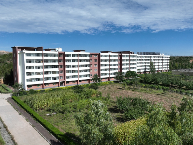 s_70642654482c5c30.JPG